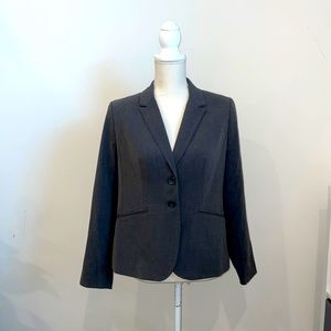 Ladies Classic Professional Blazer. Worn once for an interview. Size 8P